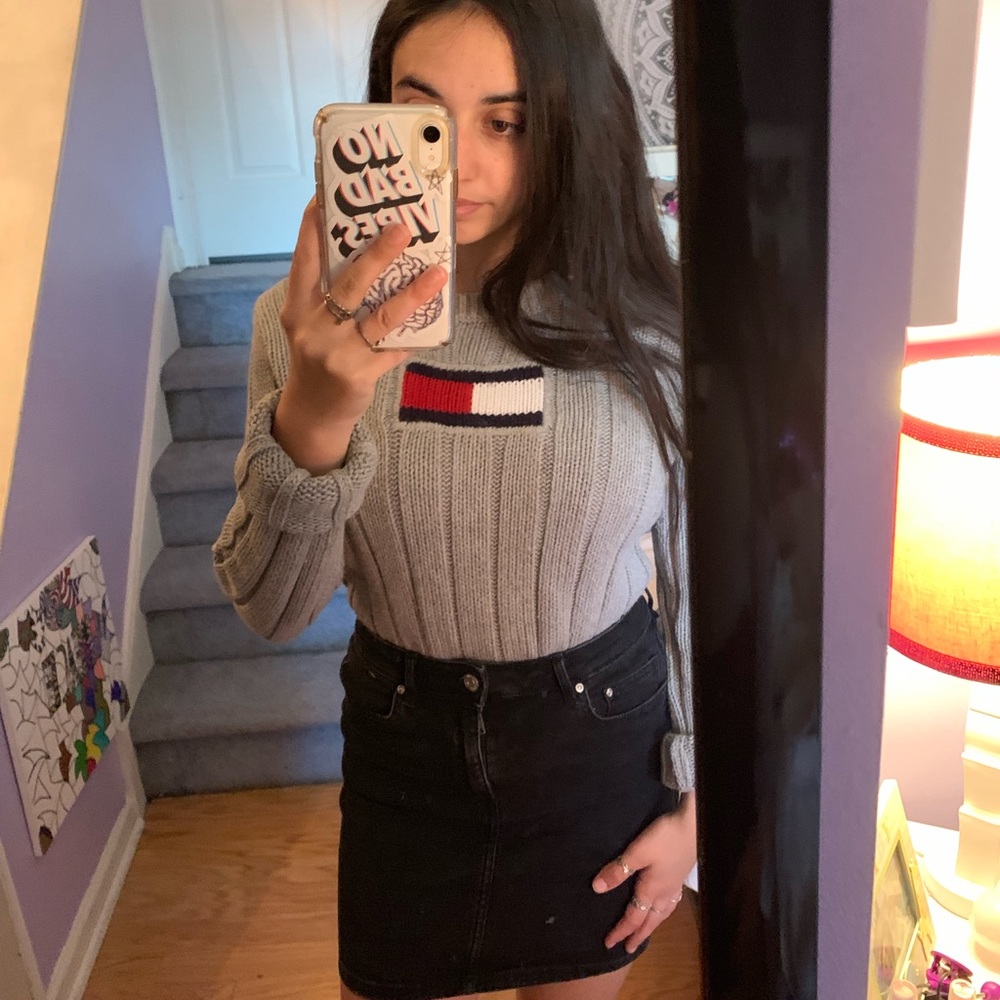 Gray Tommy Hilfiger sweater!